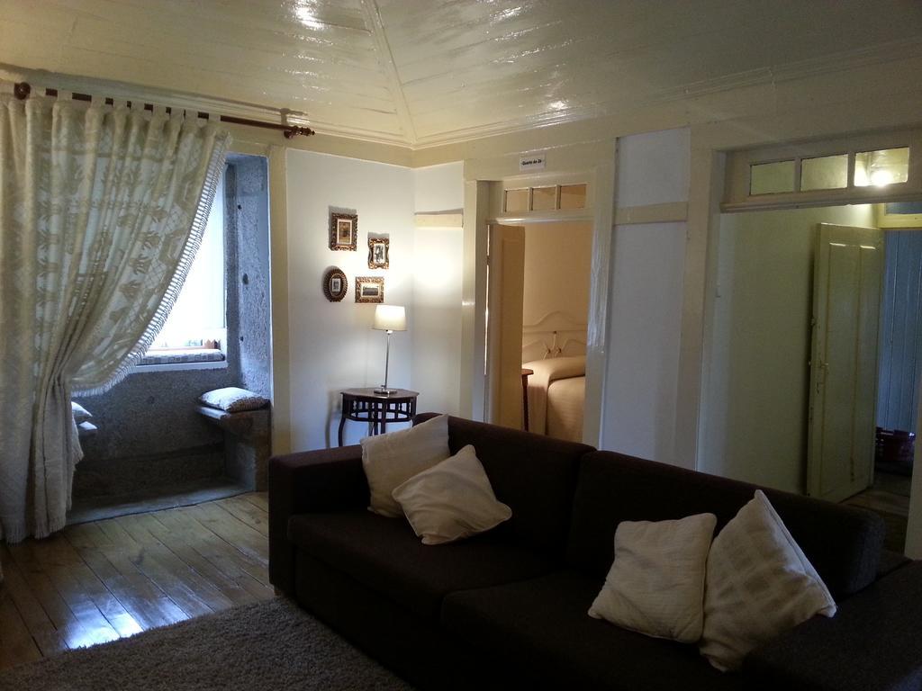 O Ze Ja Dormiu Aqui Villa Celeiros Phòng bức ảnh