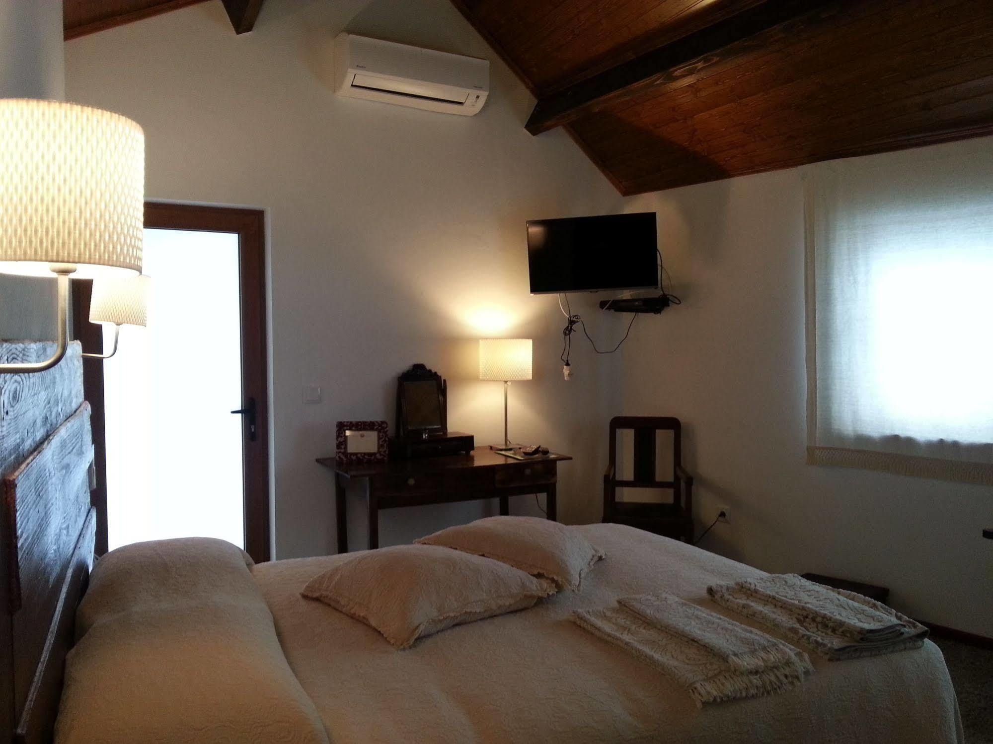 O Ze Ja Dormiu Aqui Villa Celeiros Ngoại thất bức ảnh